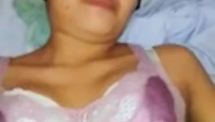 mujer cumpliendo a su hombre