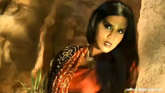 Hint gözlerindeki güzellik seni baştan çıkarıyor