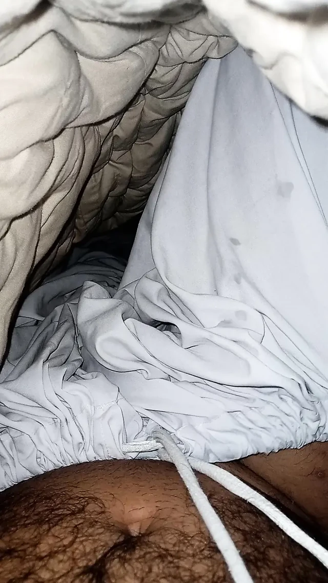 Hintli oğlan ağzına boşalıyor