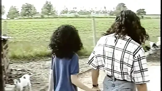 Orta yaşlı seksi kadınla evde yalnız