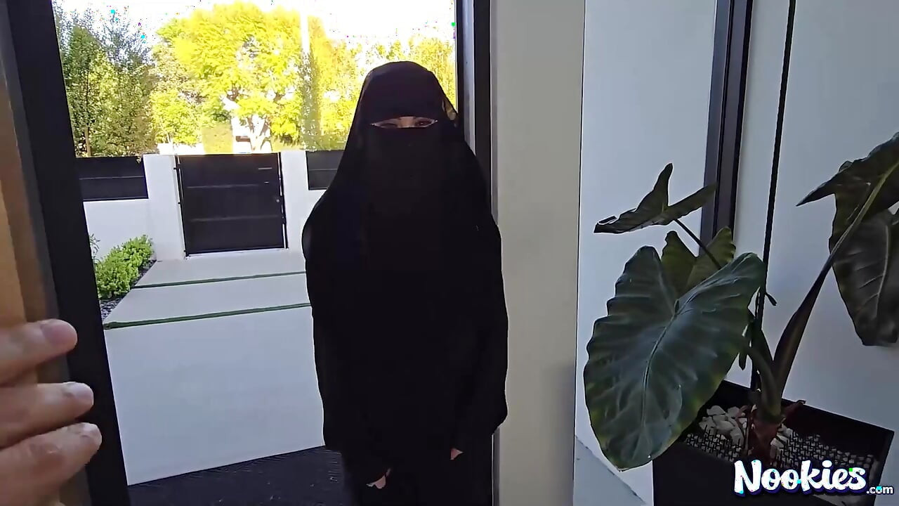 Büyüleyen dansöz