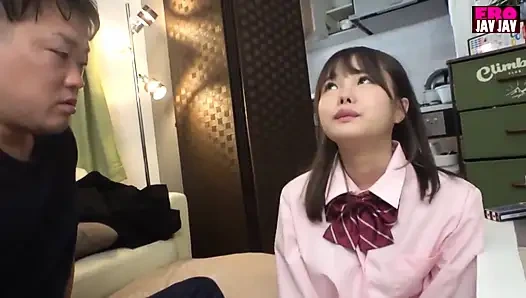 Cesur bir yetişkin güzelin tatlı ve şehvetli baştan çıkarma - bölüm 1