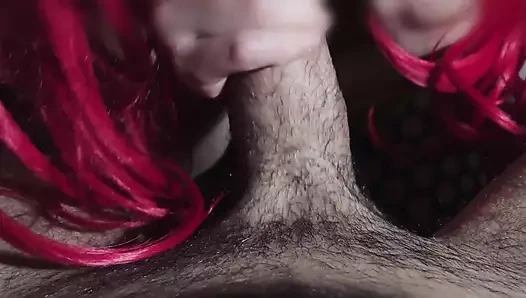 Amcığım çok sıkı ve onu çok erken boşaltıyorum