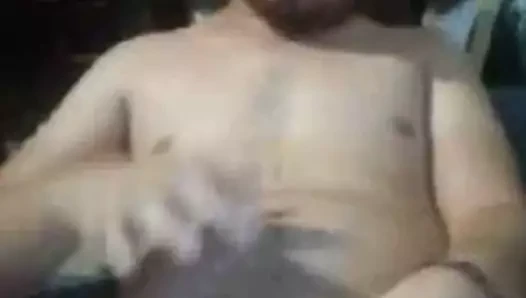 Seksi yavru kanepede mastürbasyon yapıyor