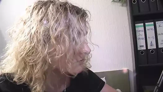 Büyük bir sert horoz için ona