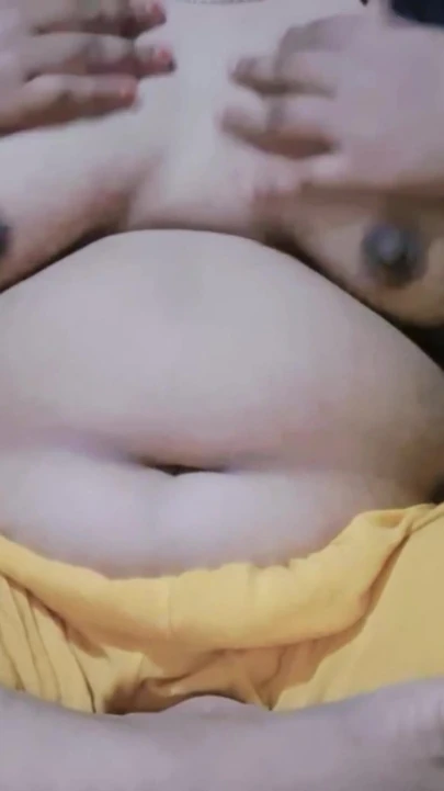Üvey kız kardeş kaşınıyor! Kaşıntıyı çizecek kimse yok! Seksi ateşli video