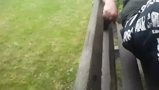 deluxe footjob üzerinde kamu