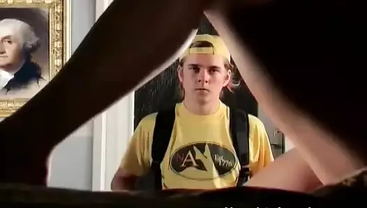 En ateşli İngiliz olgun anne ev misafirine ateşli bir sikişiyor