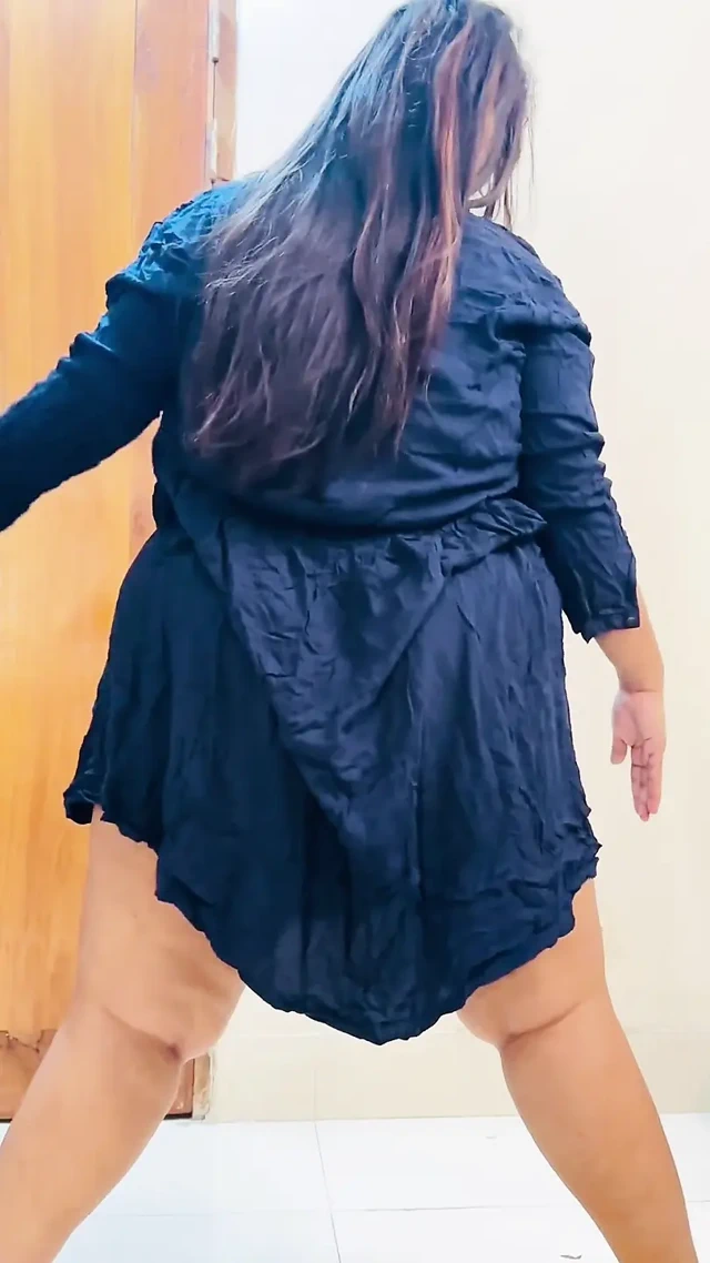 Bakış açısı: 18 yaşındaki ateşli Müslüman bebek sabah antrenmanında sert sikiliyor