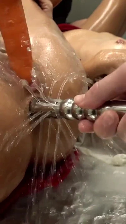 Эмоциональный момент от "POWER FETISH - огромные зияющие дыры и экстремальный"