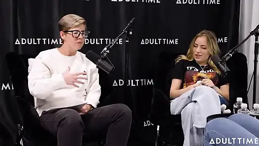 Gizelle Blanco ve Anna Claire Feromonları Bulutlar, Makaslama ve Çalı | Adult Time Podcast