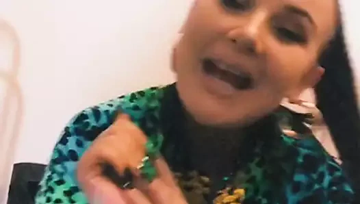 Anushka'nın ayakları 3