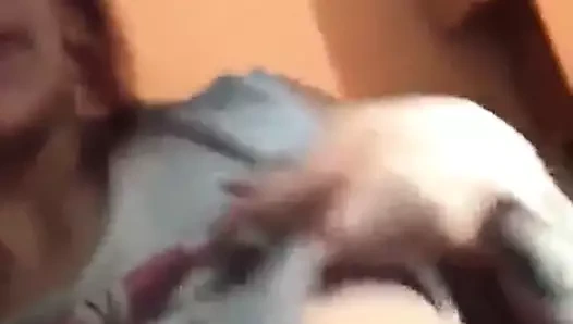 Lily biraz eğleniyor