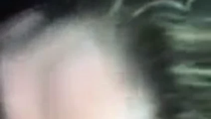 Hevesli evli kadın büyük zenci yarağının içine boşalıyor