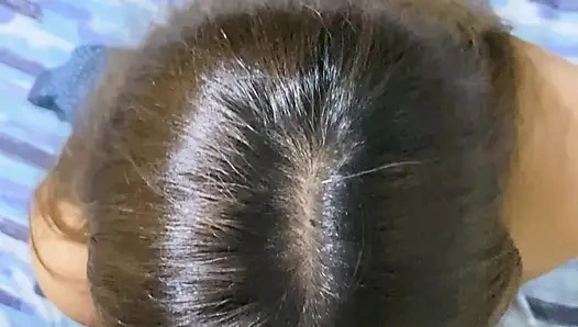 Aldatan orta yaşlı seksi kadın tüm dölleri yutana kadar derin gırtlağına kadar en iyi sakso çekiyor