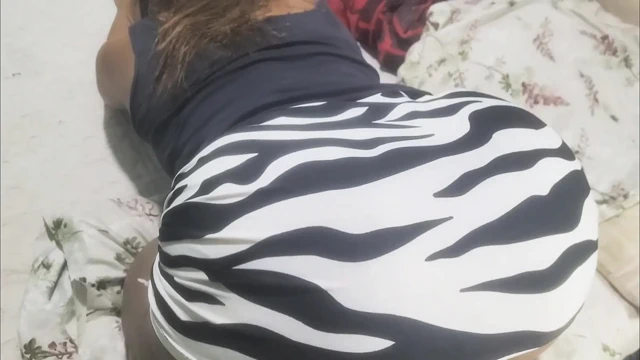 Bu adam hizmetçinin götünü çok dağınık ve kirli ve sıcak dölle bıraktı