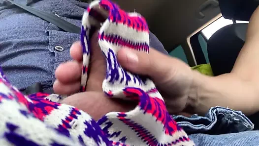 arabada eşarp handjob