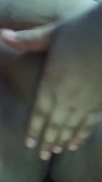 Незабываемый момент из "Бхабхи с большими сиськами показывает свою киску и меняет одежду"