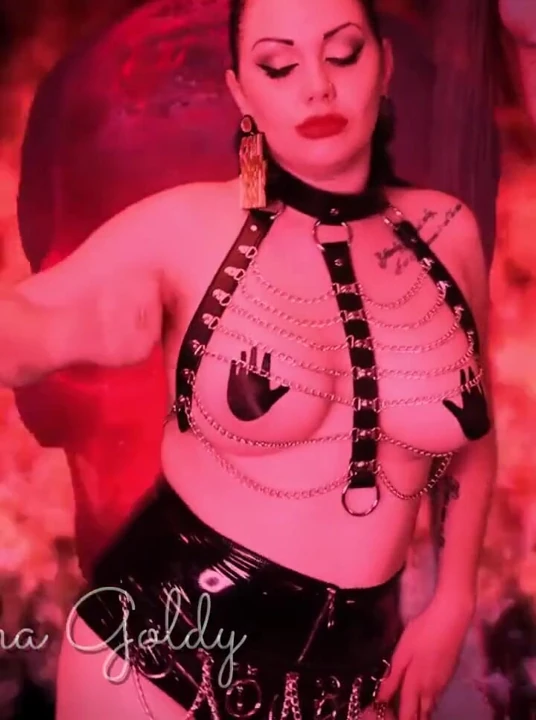 Ateşli sperminle beni çok güçlü yap! Kabuslarından Succubus için mastürbasyon!