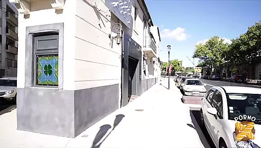 Oletsha iyi inşa edilmiş bir müşteriyi tanıyor