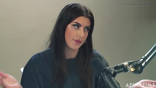 Profesyonel bir dominatrix olmak gal ritchie'nin beklediği şey değil! | Adult Time Podcast