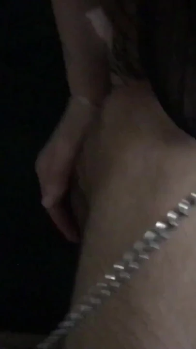 İnsan mobilyaları - sulu götlü itaatkar orta yaşlı seksi kadın akşam yemeği masası olarak hizmet ediyor - lovessie | Klip 1