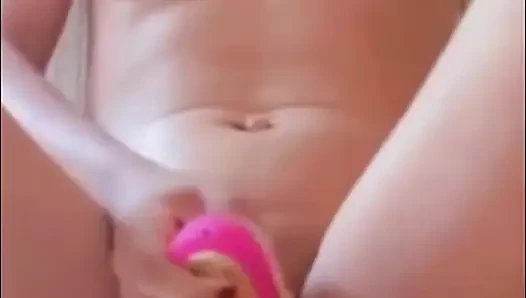 Eski sevgilimin kremsi ıslak amcığı bana gönderdi