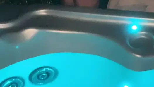 Sıcak büyük boob milf esmer amatör