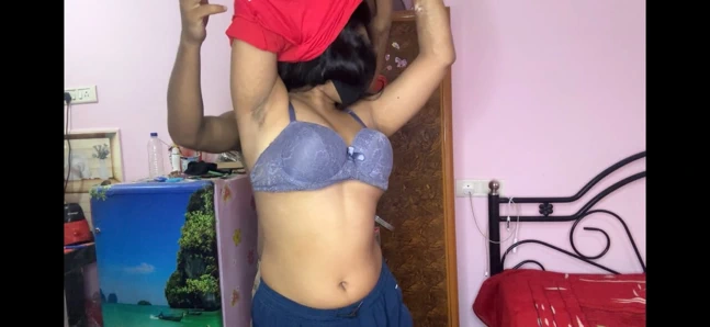 My girlfriend coming first time my room full night sex with my girlfriend