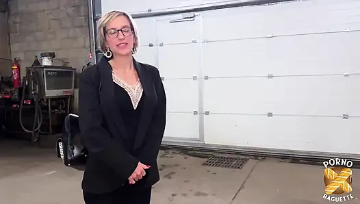 Didine, inanılmaz orta yaşlı seksi kadın, iki yarakla sikiliyor