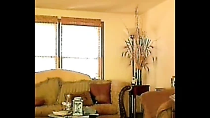 Çocuk ilkbaharda babasını ziyaret eder.