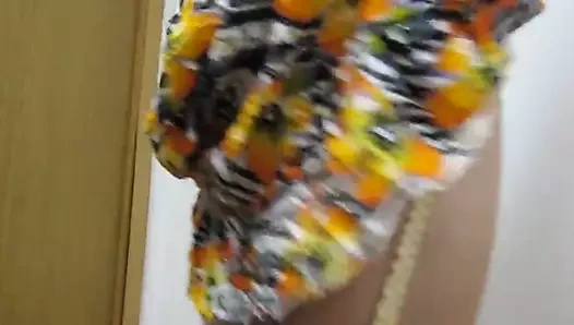 Oldukça uzun etek ve iç çamaşırı