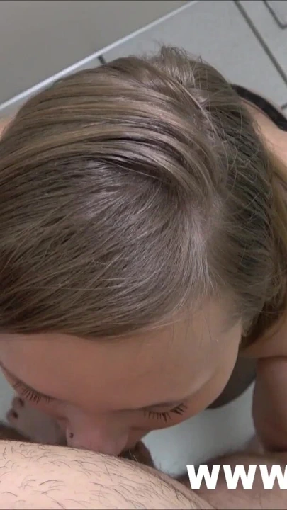 "Gırtlağına kadar alma - geri sayım ne kadar süre yarak emebilirim" den unutulmaz bir an