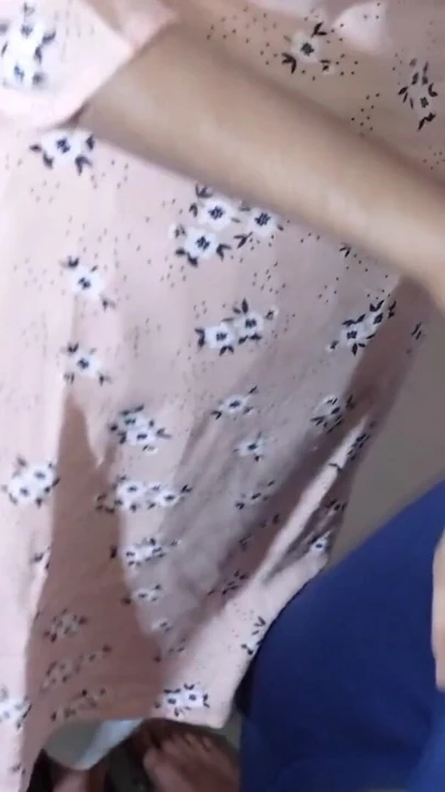 Makan malik se hi chud gyi pyasi eş clear hindi audio porno seks video | Klip 1