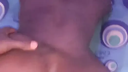 Çok iyi sikişiyor, amcığı çok kremsi