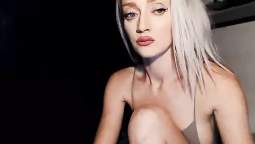 1. bizden, ab ve rusça web modeli alyxx (promosyon)