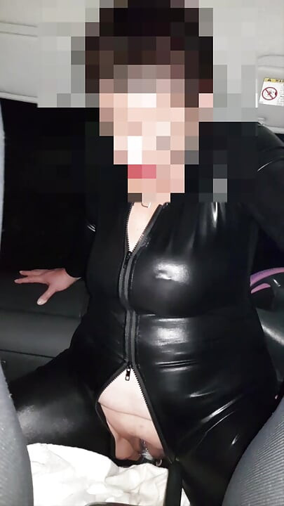 Misssapioseksüel vites çubuğuna biniyor (tam uzunluk)