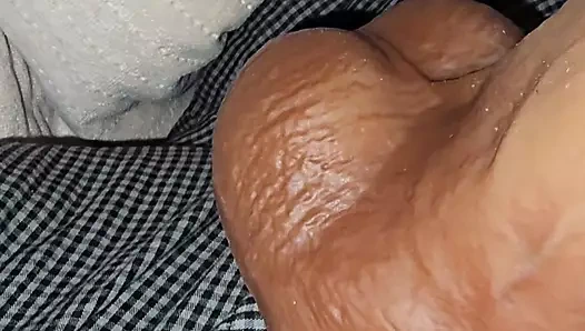 Üvey anne büyük 9 inçlik yarakla utanmadan üvey oğlunu mutlu ediyor