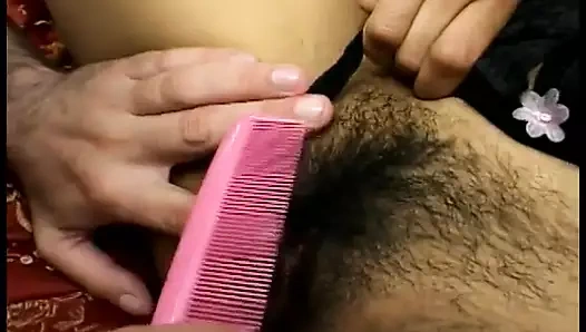 Tıraşsız piliç iç çamaşırlı sikiliyor