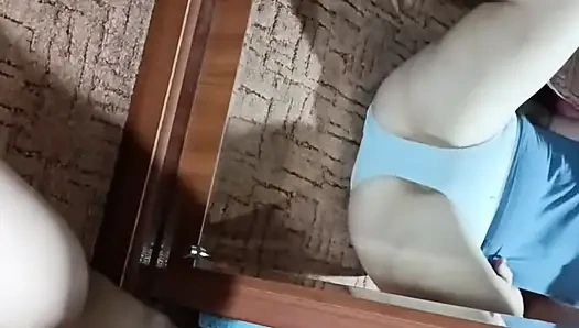 OniSoi - I caught my stepsister Chinese red-handed masturbating while looking at her own pussy