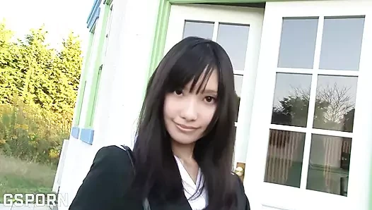 Zarif Japon genç orta yaşlı seksi kadın güzel bir röportaj yapıyor ve ateşli seks yapıyor