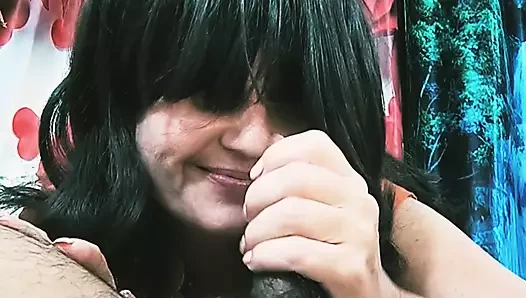 Amatör sürtük evli kadın emmek için zaman kaybetmez