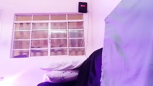 Vivi Guedez - Büyük popo emmeyi ve popoya almayı sever!
