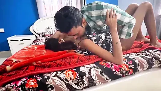 Hintli üvey erkek kardeş üvey kız kardeşiyle