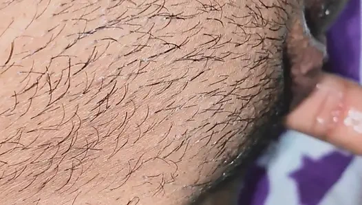 Chhoti bah#n ki chut chat ke pani nikal dia aaj hiandi audio