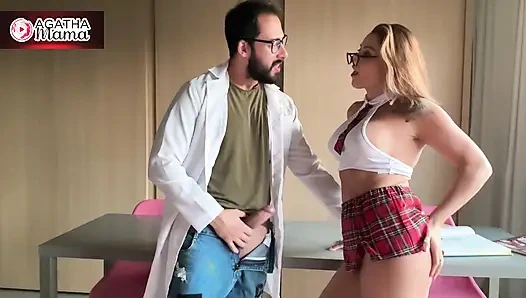 Ben, Agatha, öğretmenin penisine boşalırken öğrenciyi emiyorum - öğretmen öğrencinin vajinasına giriyor!