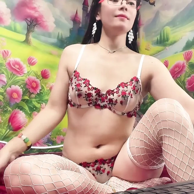 Minyon Kız Hana Waer Seksi Bikini