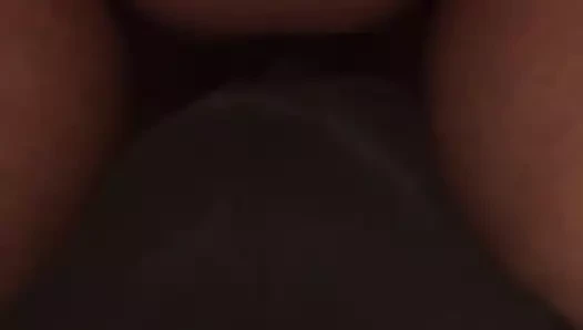 Tam mesane işemek. ingiliz milf