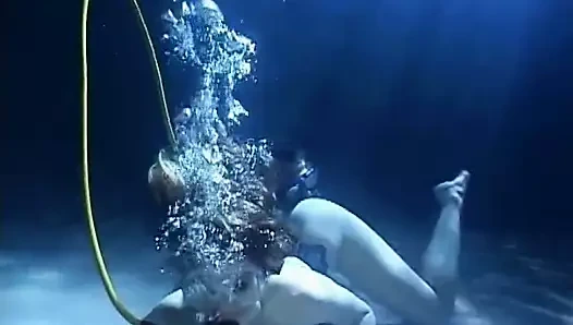 Ami emerson – gece tüplü seks