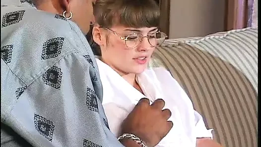 Potter'ın kız arkadaşı bebek bakıcılığı yaparken yüzüne sert bir yarak alıyor